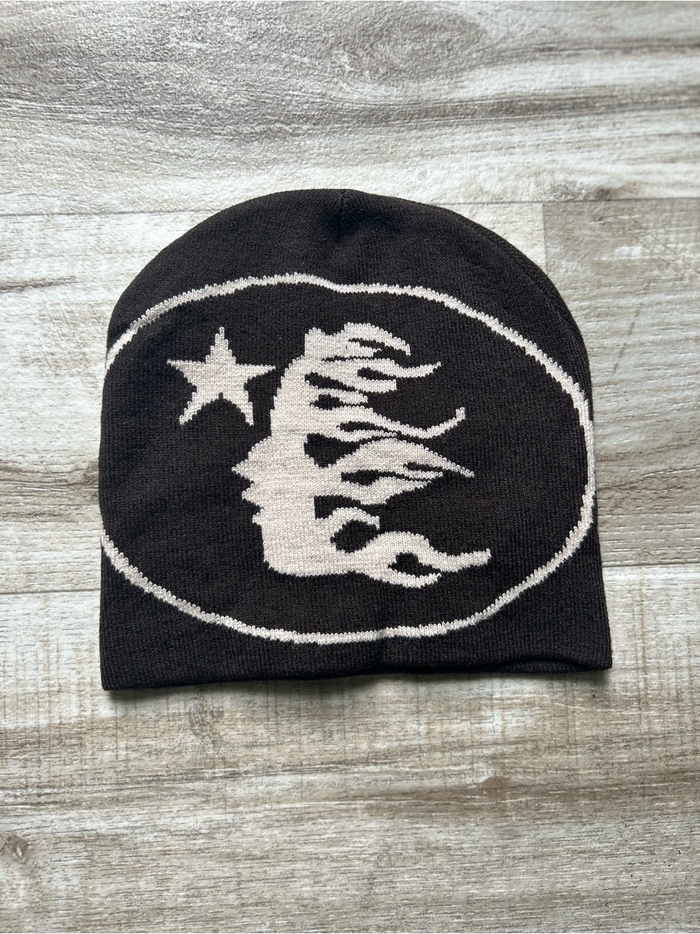 Source Unknown Black Beanie with White Flame Profile and Star